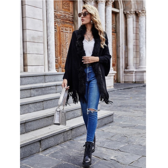 Fur and Fringe Detail Open Black Cardigan - Picture 6 of 6